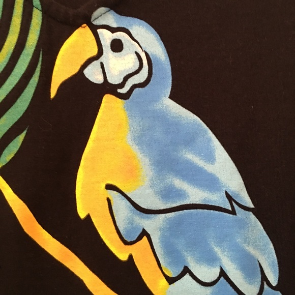 Only Necessities Black TShirt Parrot Macaw Print M - Picture 2 of 8